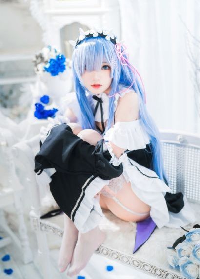 小兔子好大从衣服里跳出来_1080高清视频观看
